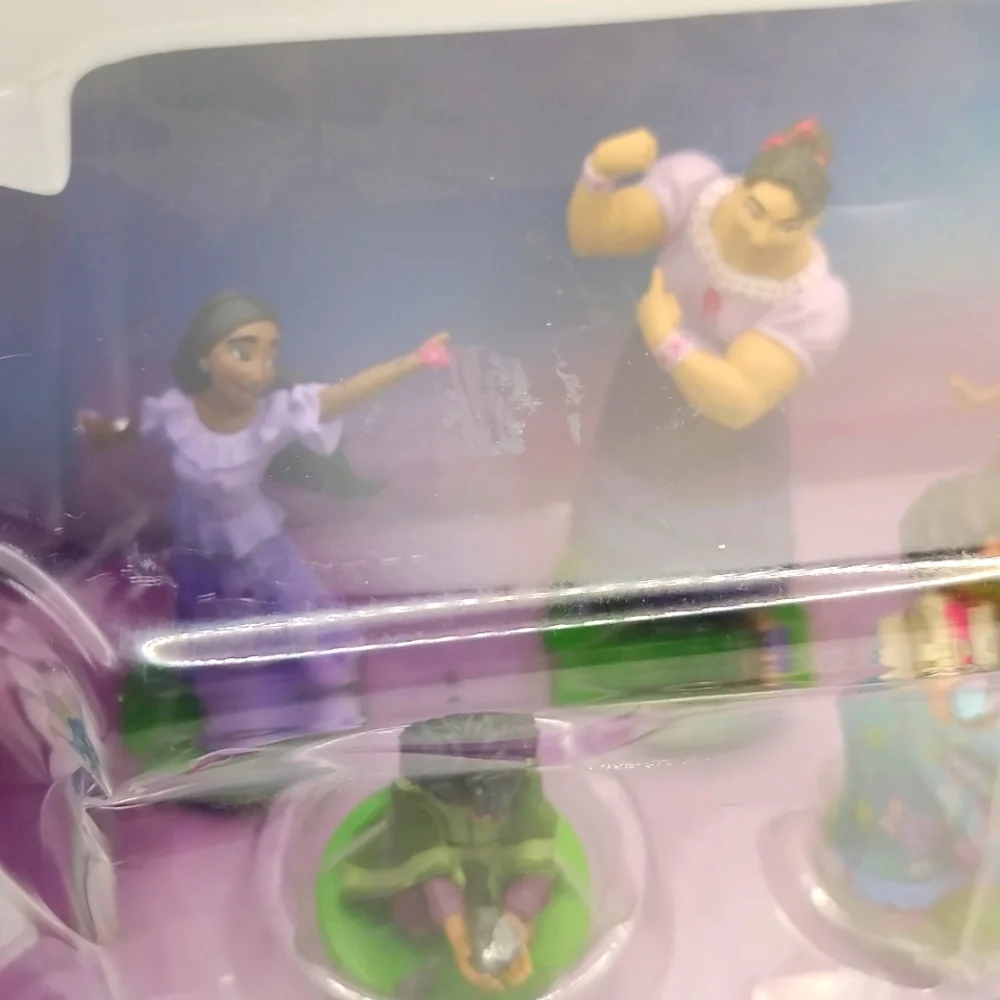 Disney Encanto Figurine Playset 6pk SEALED *Box Damage*